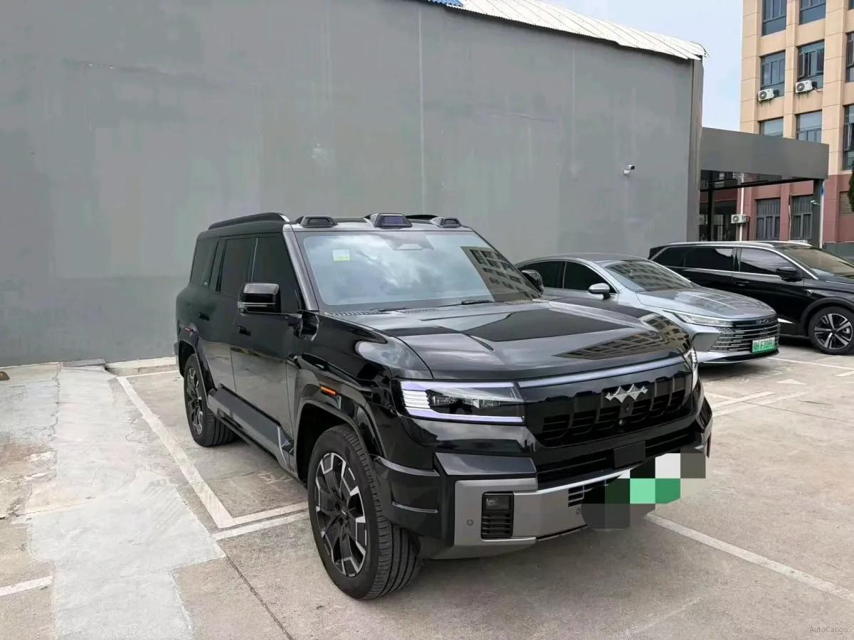 2025 FangChengBao Bao 8 2.0T 245HP L4 E-CVT PHEV 36.8KWH image 2
