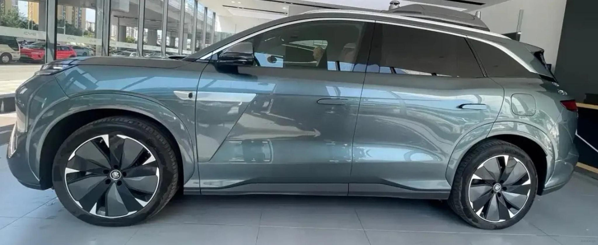 2025 BYD Tang L 1.5T 156HP L4 E-CVT PHEV 35.6KWH 175km image 2