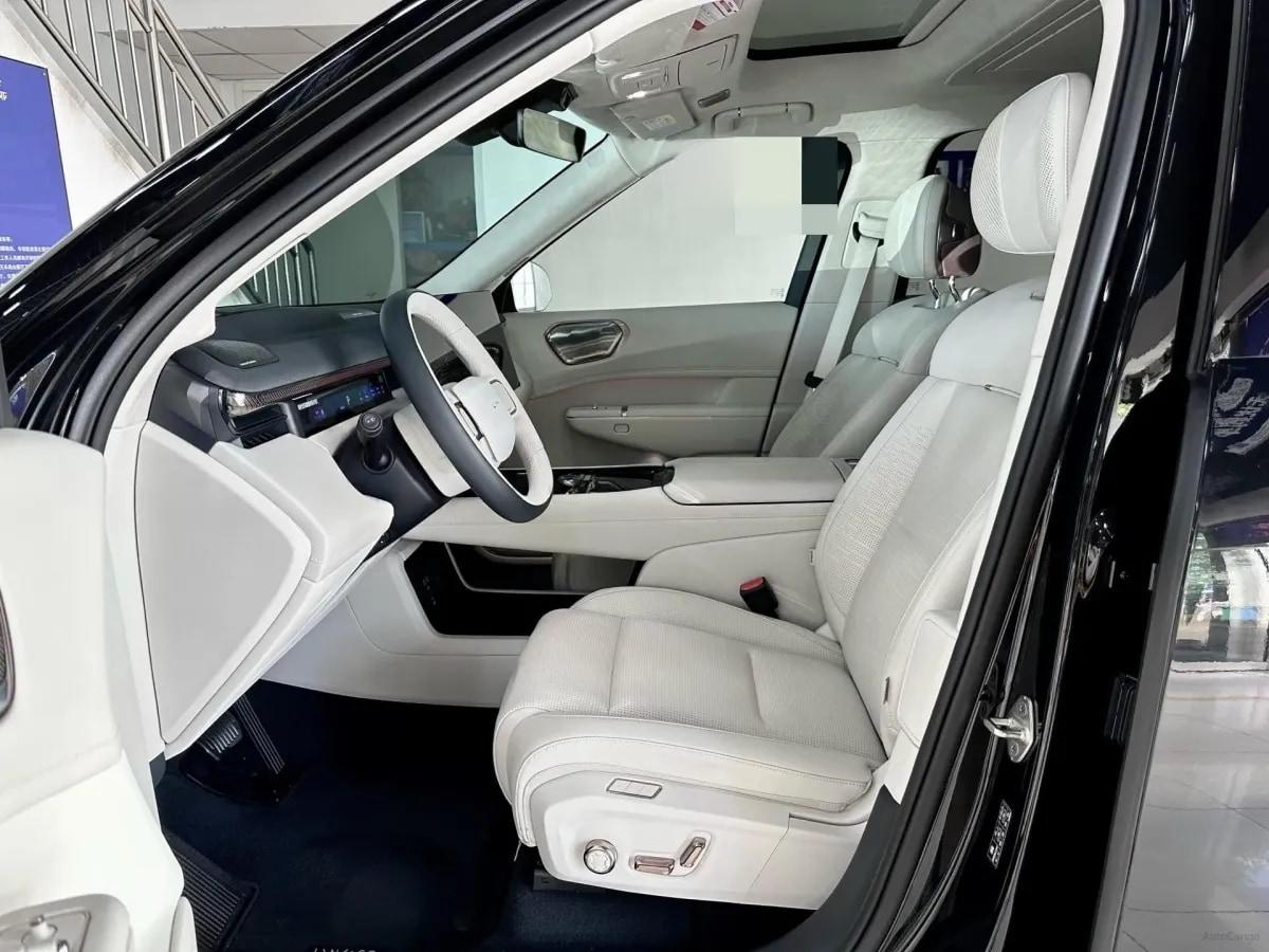 2025 LYNK&CO 900 1.5T 190HP L4 3DHT PHEV 44.85KWH 220km image 2