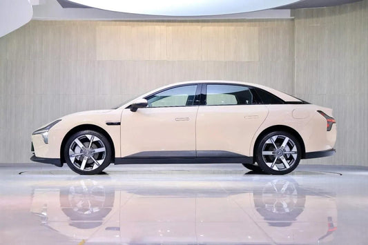 2024 Xpeng MONA M03 BEV 62.2KWH image 2
