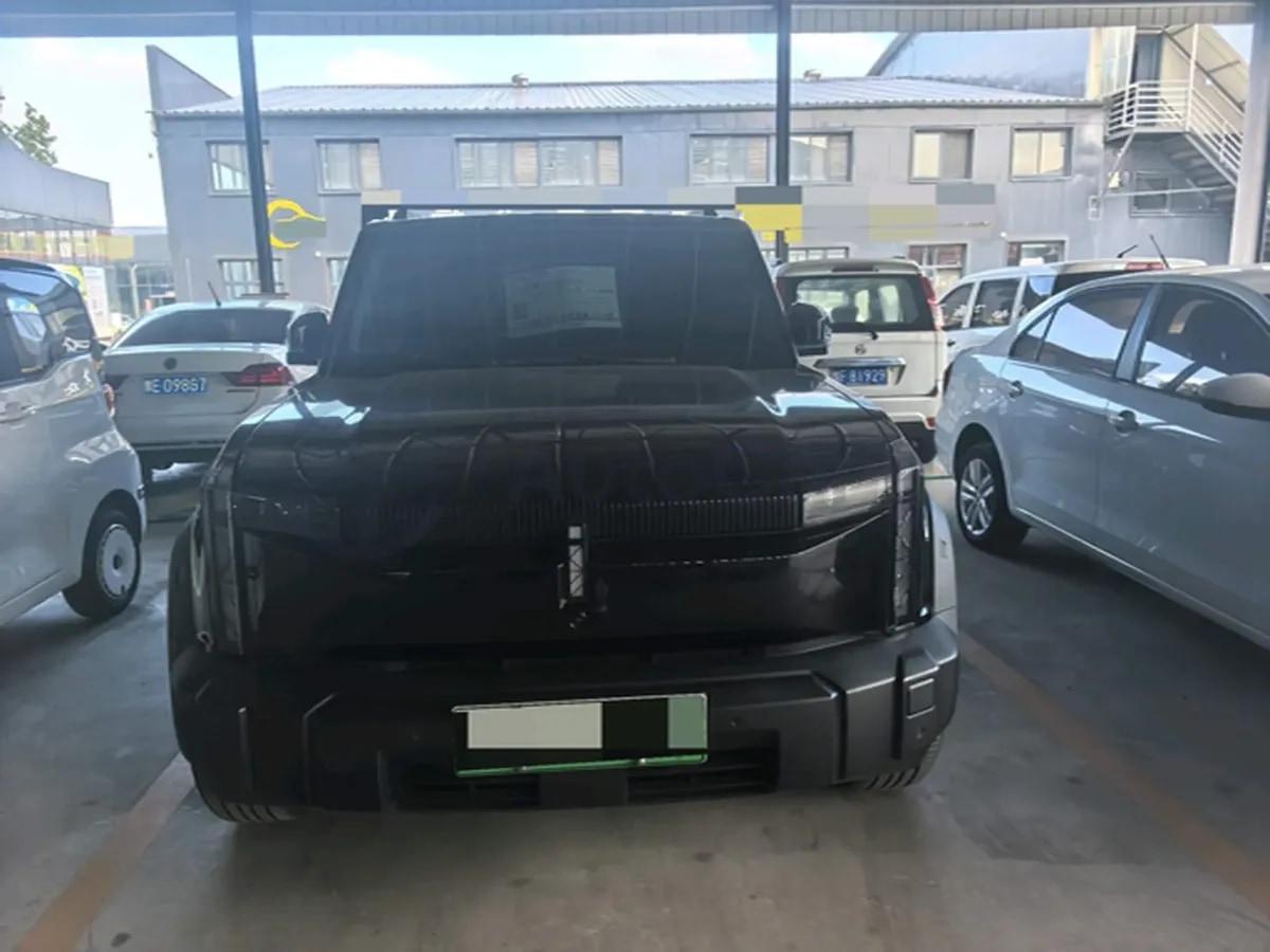 2024 iCAR iCAR 03 BEV 65.69KWH image 2