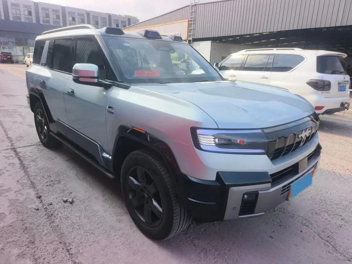 2025 FangChengBao Bao 8 2.0T 245HP L4 E-CVT PHEV 36.8KWH image 2