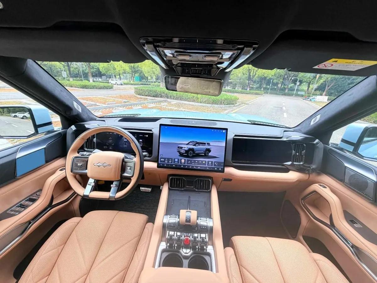 2025 Fang Cheng Bao Bao 8 2.0T 245HP L4 E-CVT PHEV 36.8KWH image 2