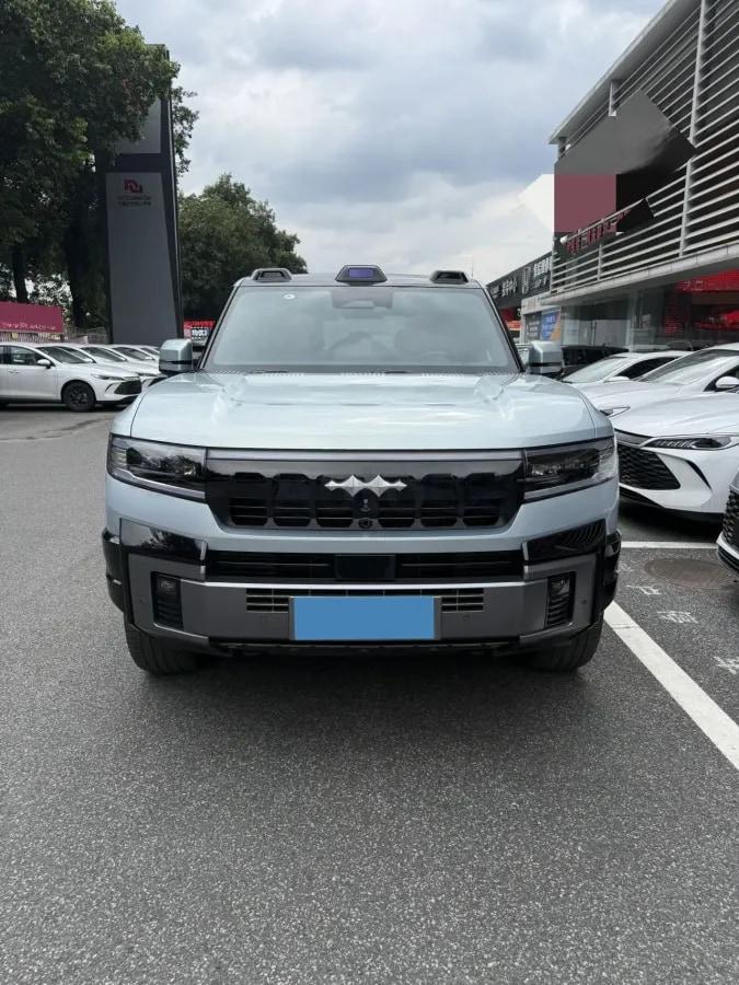 2025 FangChengBao Bao 8 2.0T 245HP L4 E-CVT PHEV 36.8KWH image 2