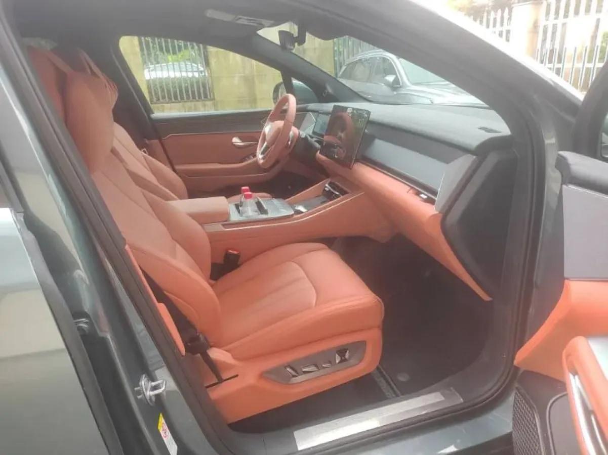 2025 BYD TangL 1.5T 156HP L4 E-CVT PHEV image 2