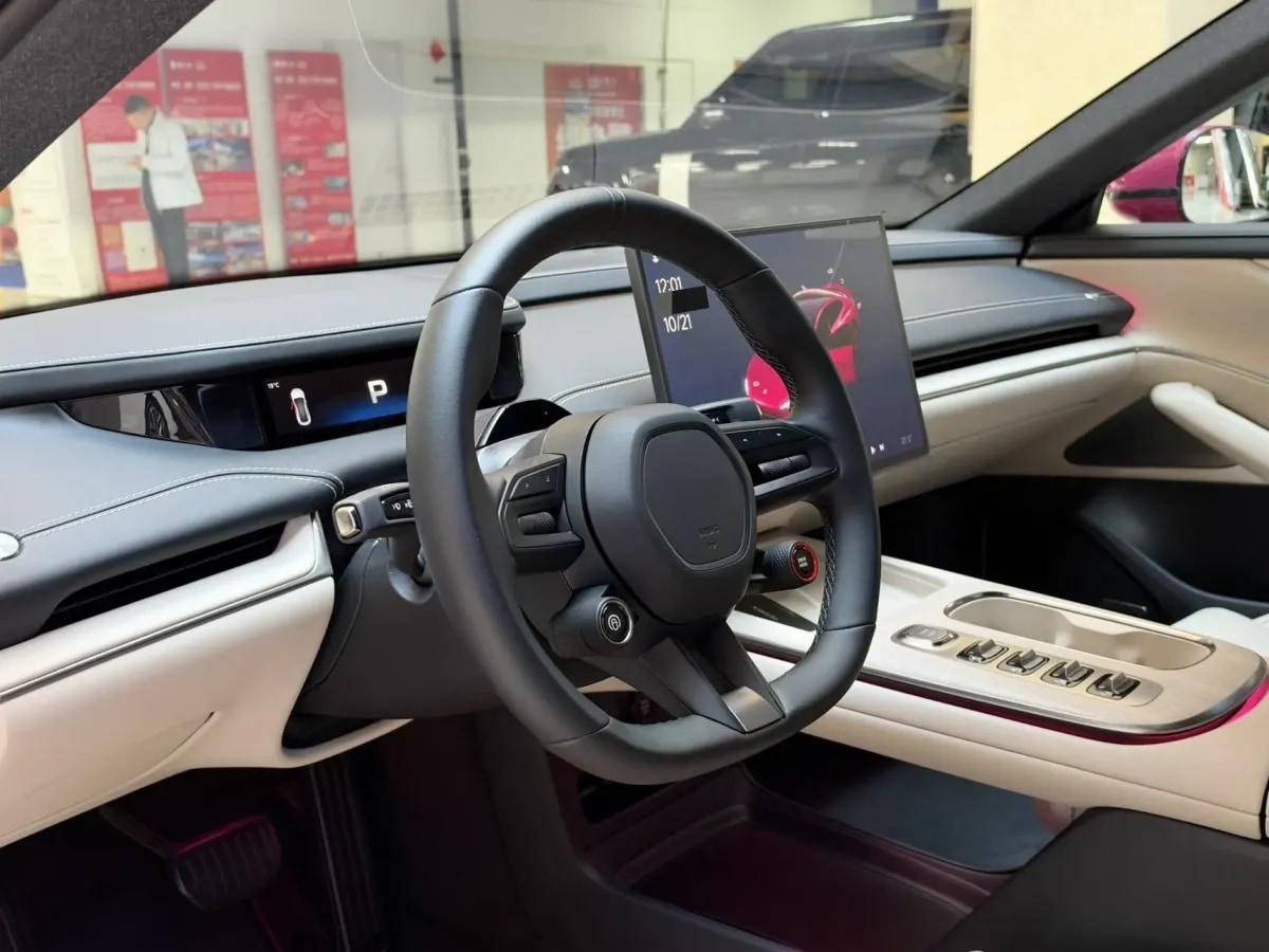 2026 Xiaomi SU7 BEV 96.3KWH 902km image 2