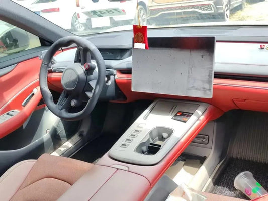 2024 Xiaomi SU7 BEV 73.6KWH 700km image 2