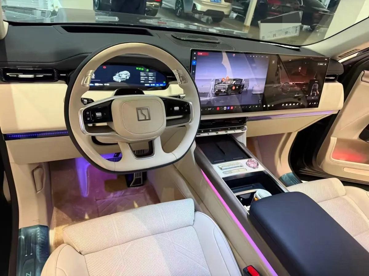 2025 Zeekr 9X 2.0T 279HP L4 1DHT PHEV image 2