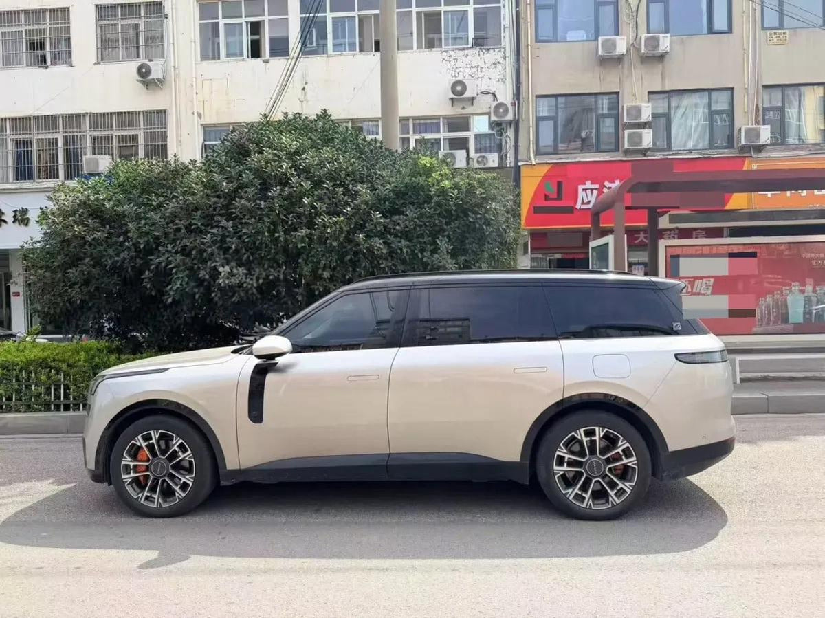 2025 LYNK&CO 900 2.0T 254HP L4 3DHT PHEV 52.38KWH 280km image 2