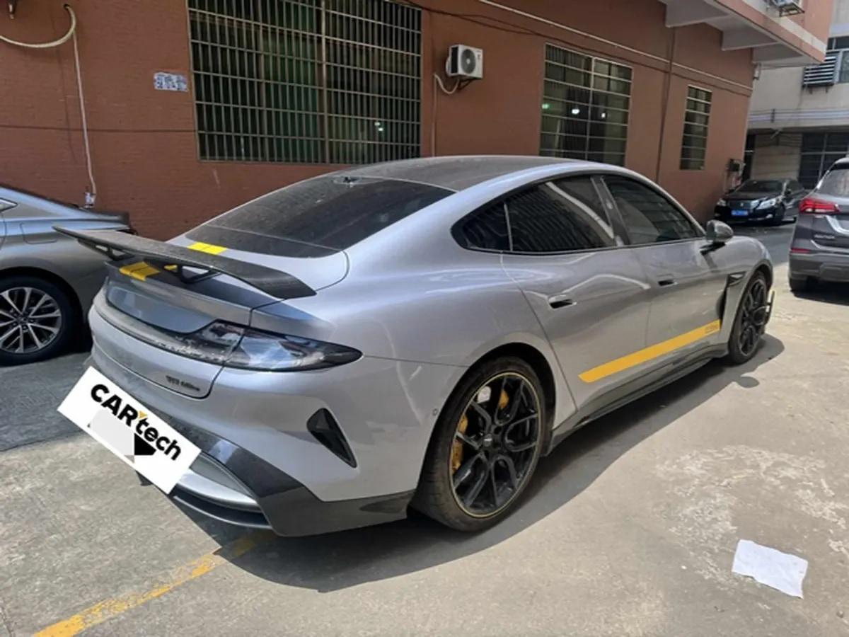 2025 Xiaomi SU7 Ultra BEV 93.7KWH 630km image 2