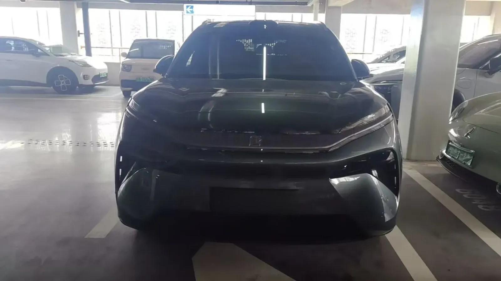2025 BYD Tang L BEV 100.5KWH 670km image 2