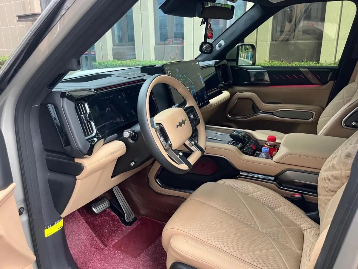 2025 FangChengBao Bao 8 2.0T 245HP L4 E-CVT PHEV 36.8KWH image 2