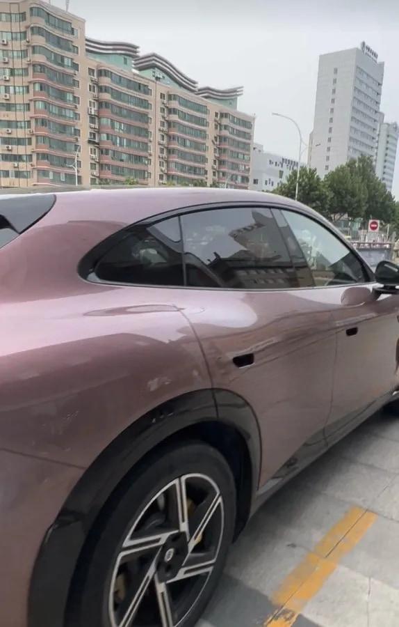 2025 Xiaomi YU7 BEV 96.3KWH image 2
