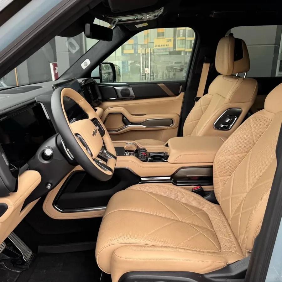 2025 FangChengBao Bao 8 2.0T 245HP L4 E-CVT PHEV 36.8KWH image 2