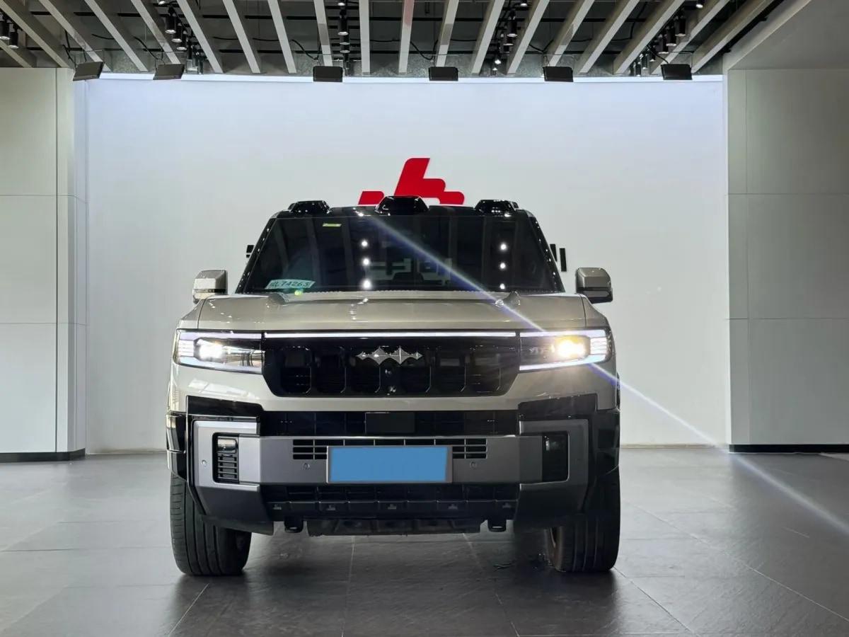 2025 FangChengBao Bao 8 2.0T 245HP L4 E-CVT PHEV 36.8KWH image 2
