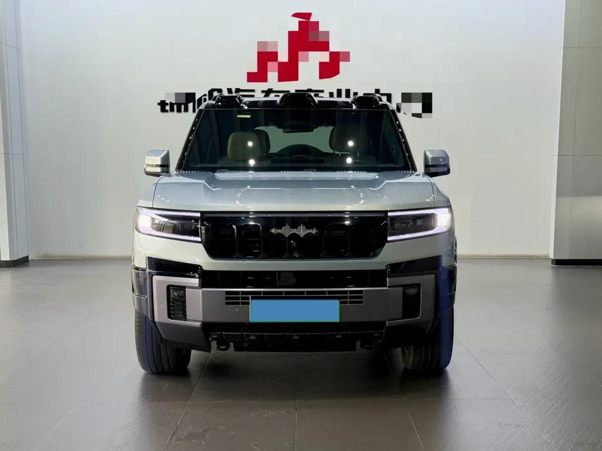 2025 FangChengBao Bao 8 2.0T 245HP L4 E-CVT PHEV 36.8KWH image 2