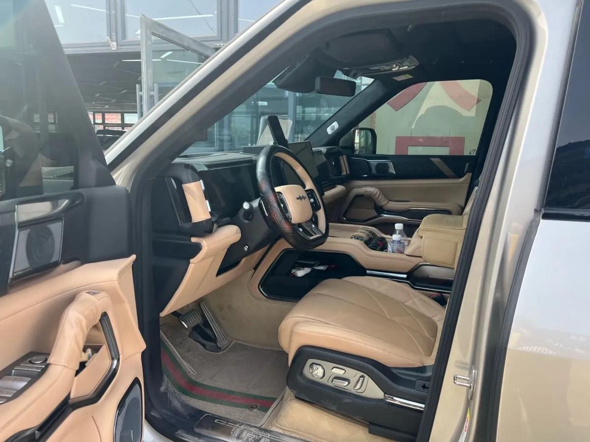2025 Fang Cheng Bao Bao 8 2.0T 245HP L4 E-CVT PHEV 36.8KWH image 2