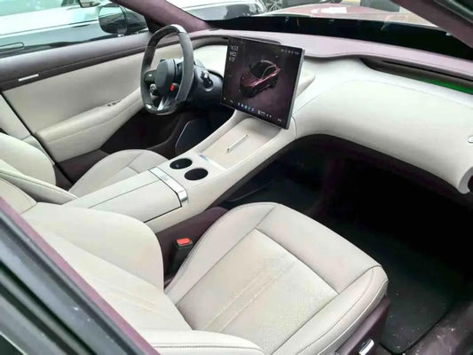 2025 Xiaomi YU7 BEV 101.7KWH image 2