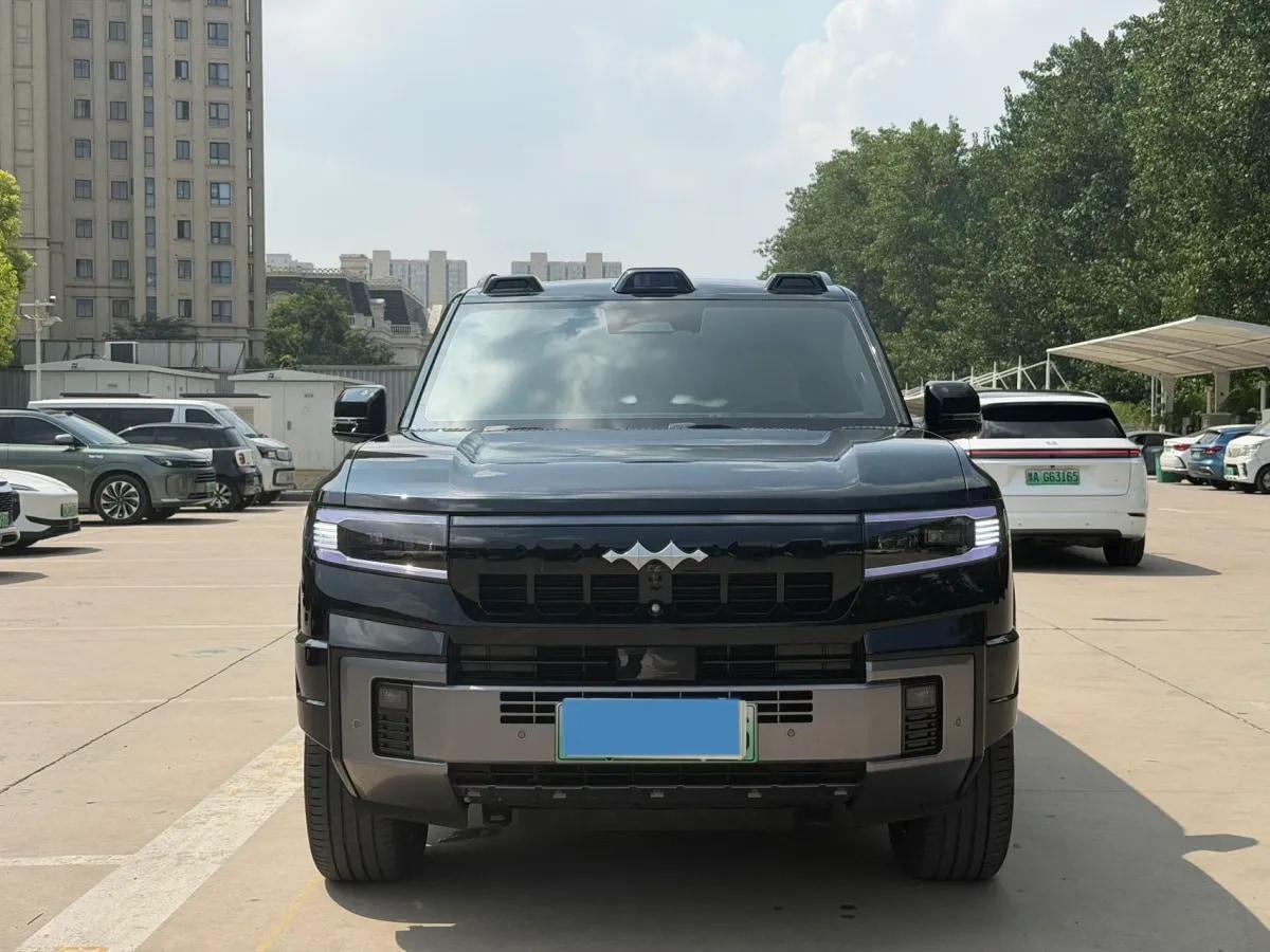2025 FangChengBao Bao 8 2.0T 245HP L4 E-CVT PHEV 36.8KWH image 2