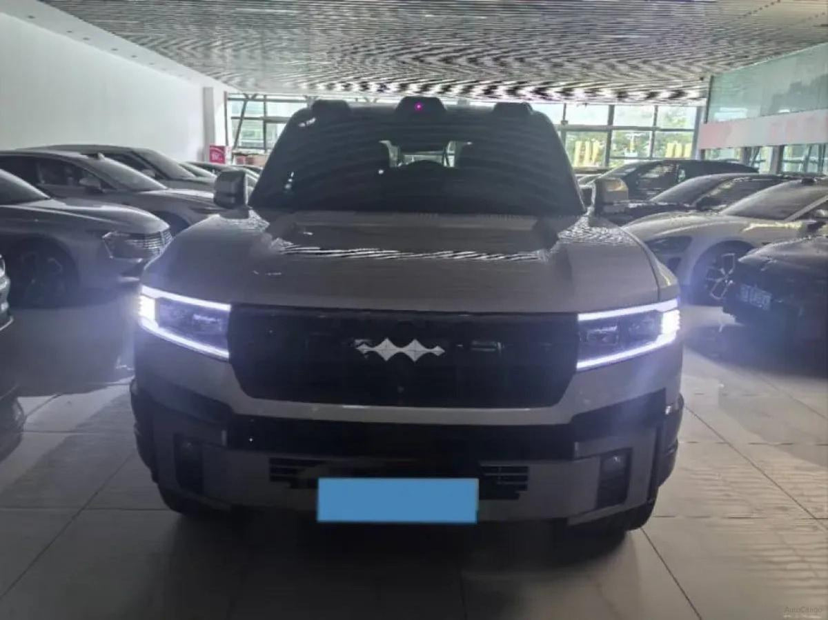 2025 FangChengBao Bao 8 2.0T 245HP L4 E-CVT PHEV 36.8KWH image 2