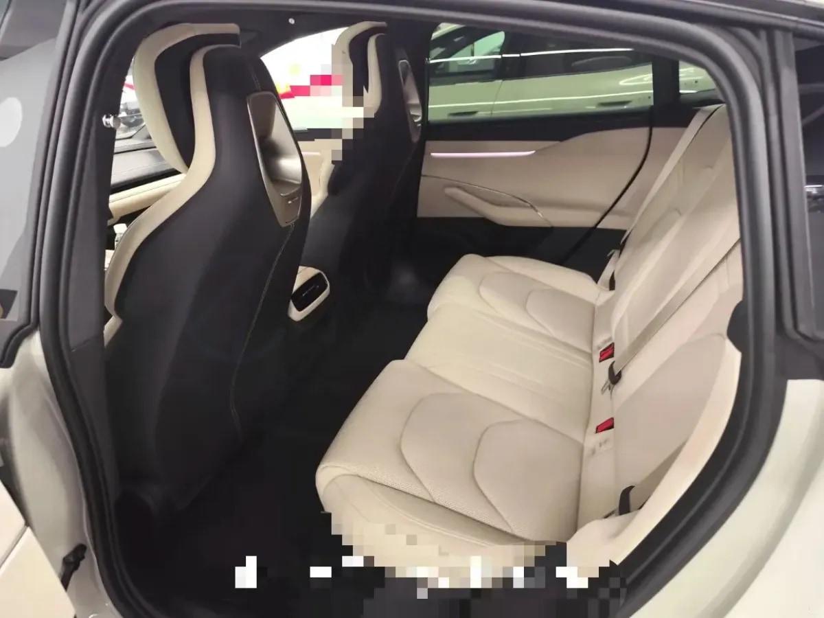 2024 Xiaomi SU7 BEV 73.6KWH 700km image 2