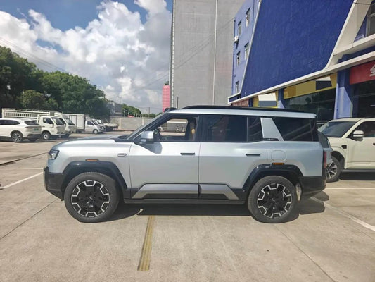 2025 Fang Cheng Bao Bao 8 2.0T 245HP L4 E-CVT PHEV 36.8KWH image 2