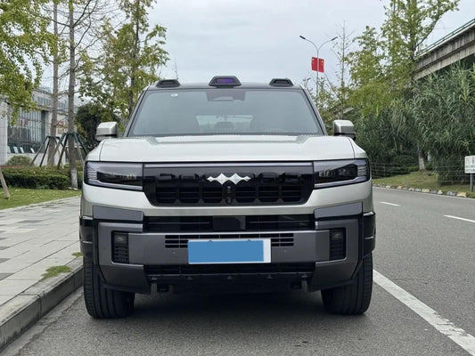 2025 Fang Cheng Bao Bao 8 2.0T 245HP L4 E-CVT PHEV 36.8KWH image 2
