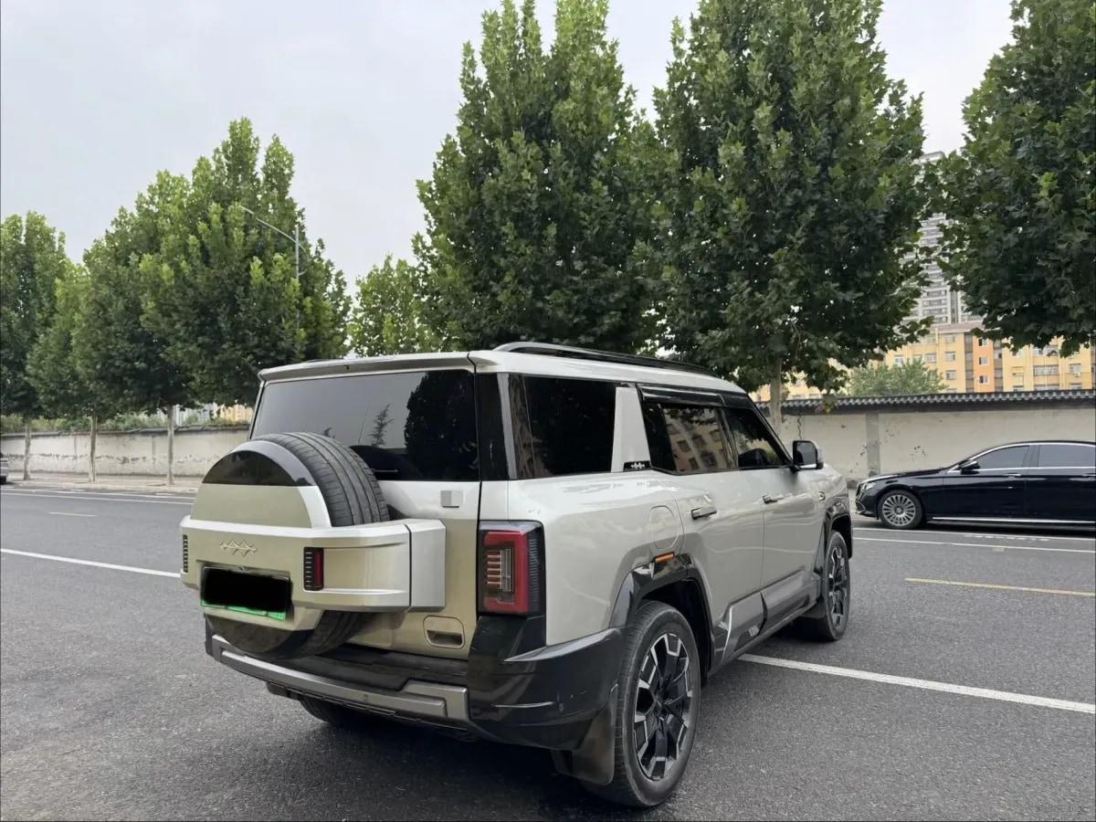 2025 Fang Cheng Bao Bao 8 2.0T 245HP L4 E-CVT PHEV 36.8KWH image 2