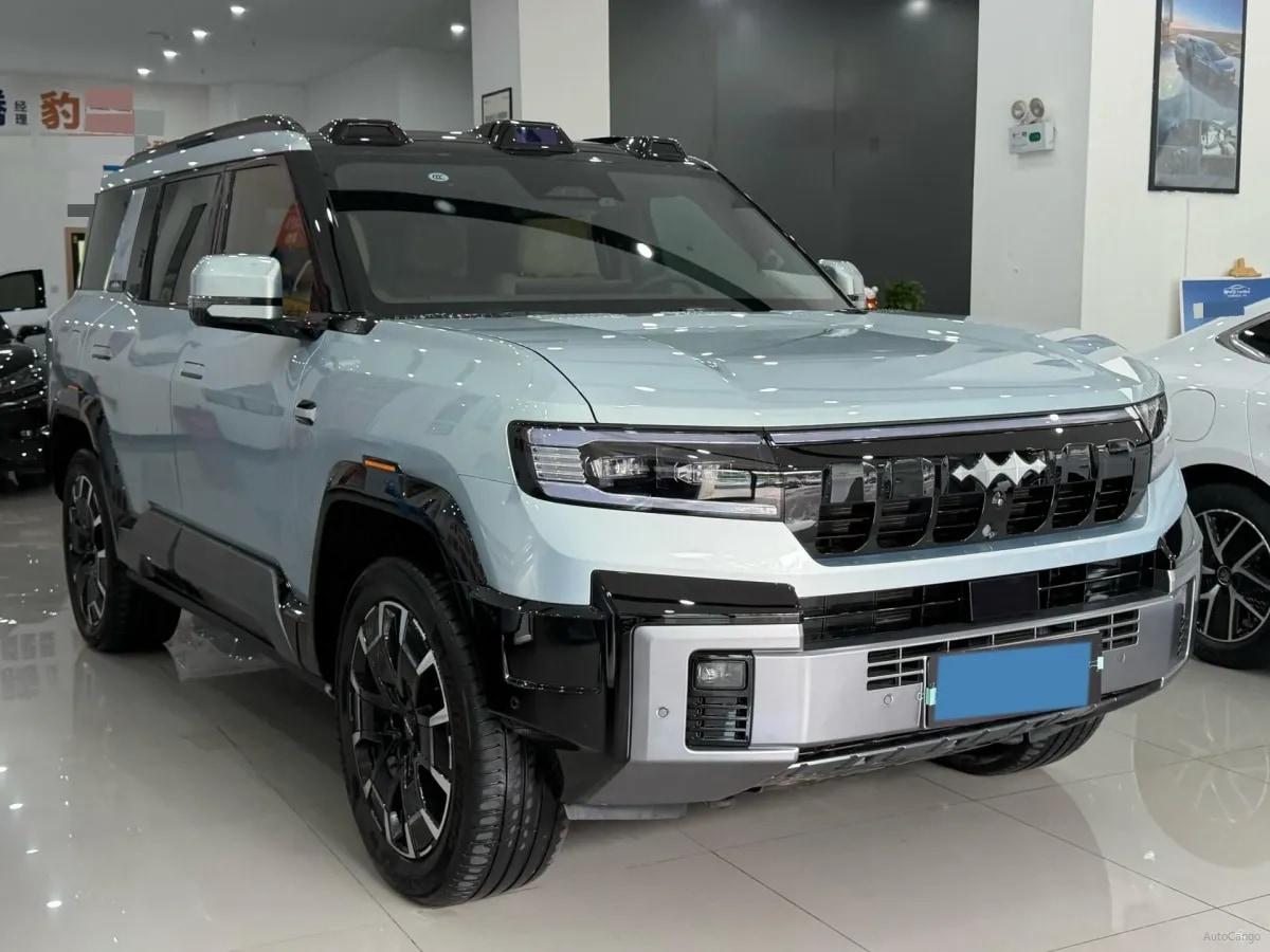2025 FangChengBao Bao 8 2.0T 245HP L4 E-CVT PHEV 36.8KWH image 2