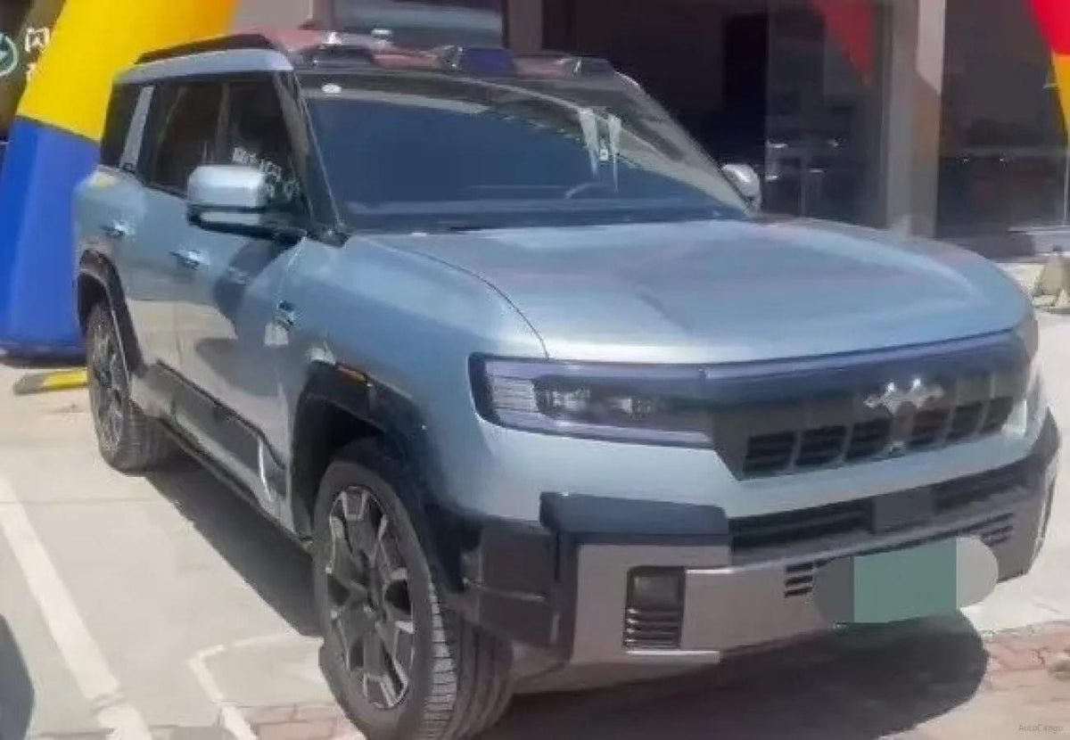 2025 Fang Cheng Bao Bao 8 2.0T 245HP L4 E-CVT PHEV 36.8KWH image 2