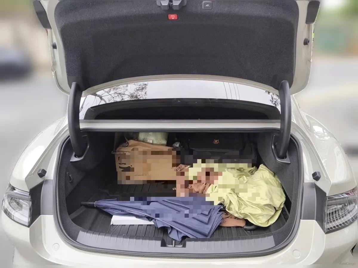 2024 Xiaomi SU7 BEV 73.6KWH 700km image 20