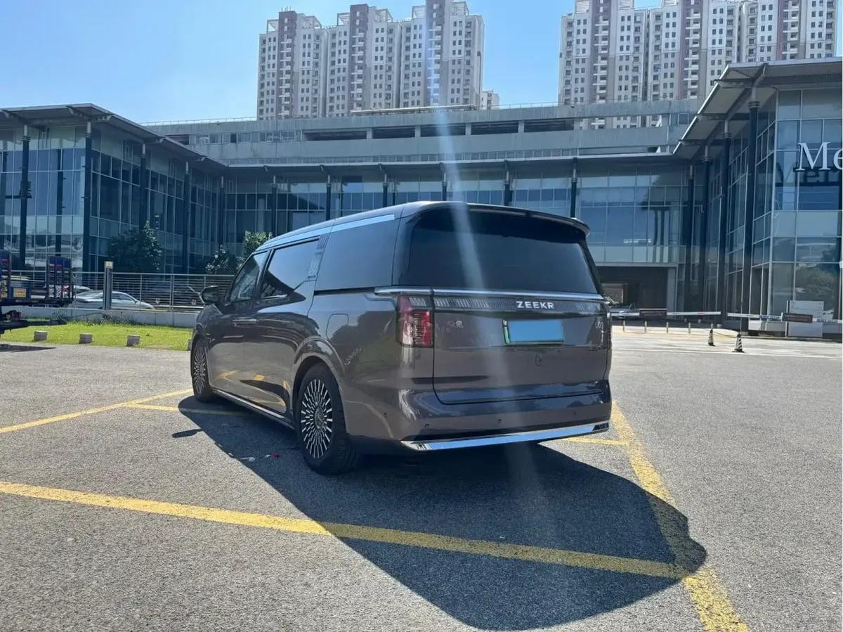 2024 Zeekr 009 BEV 108KWH 702km image 23