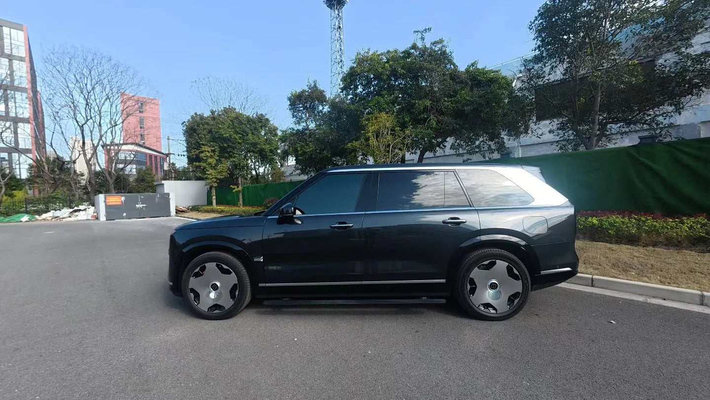 2025 Zeekr 9X 2.0T 279HP L4 1DHT PHEV image 1
