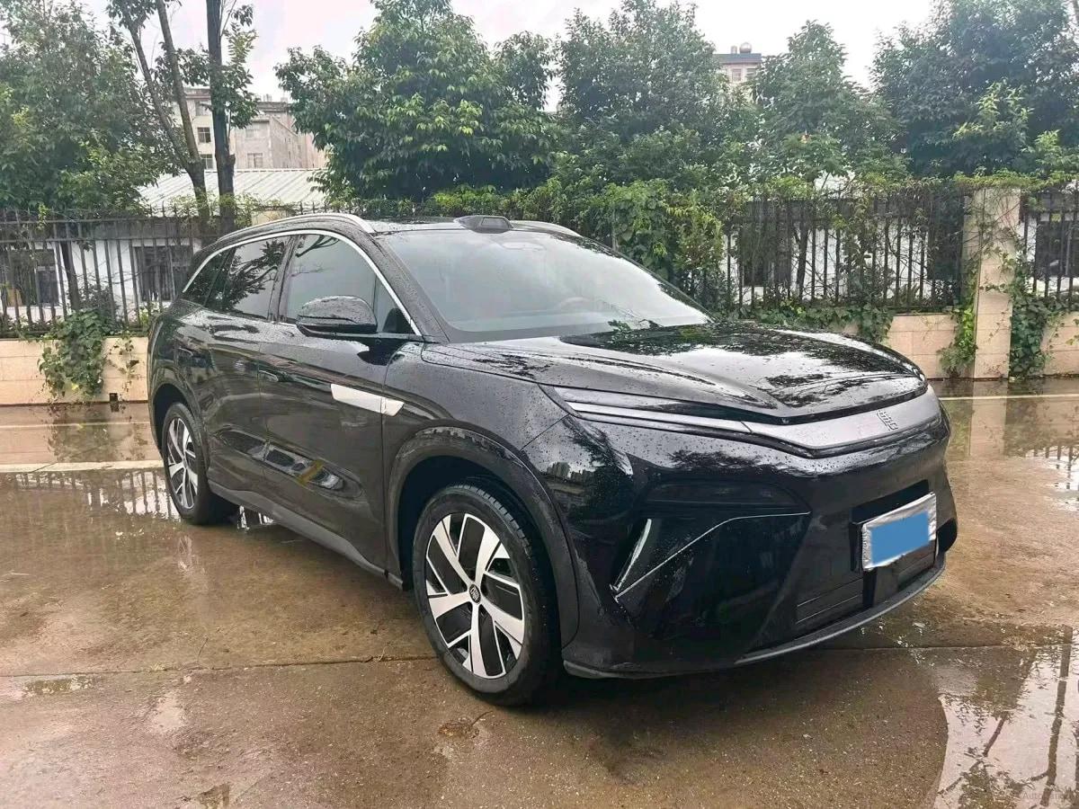 2025 BYD Tang L 1.5T 156HP L4 E-CVT PHEV 35.6KWH 215km image 3