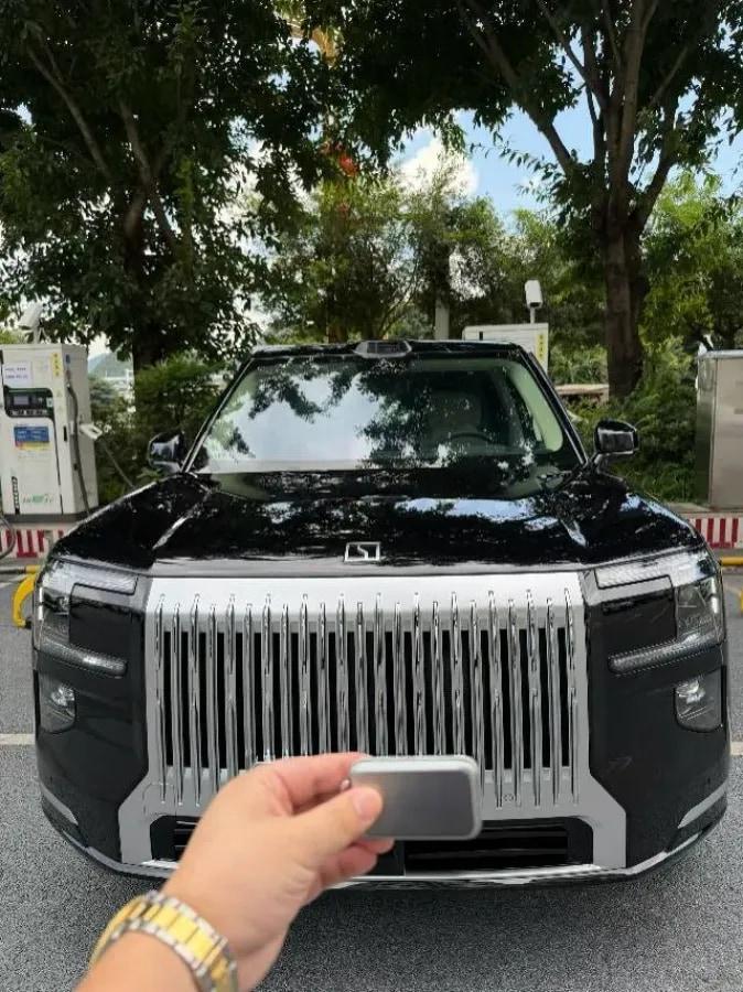 2025 Zeekr 9X 2.0T 279HP L4 1DHT PHEV image 3