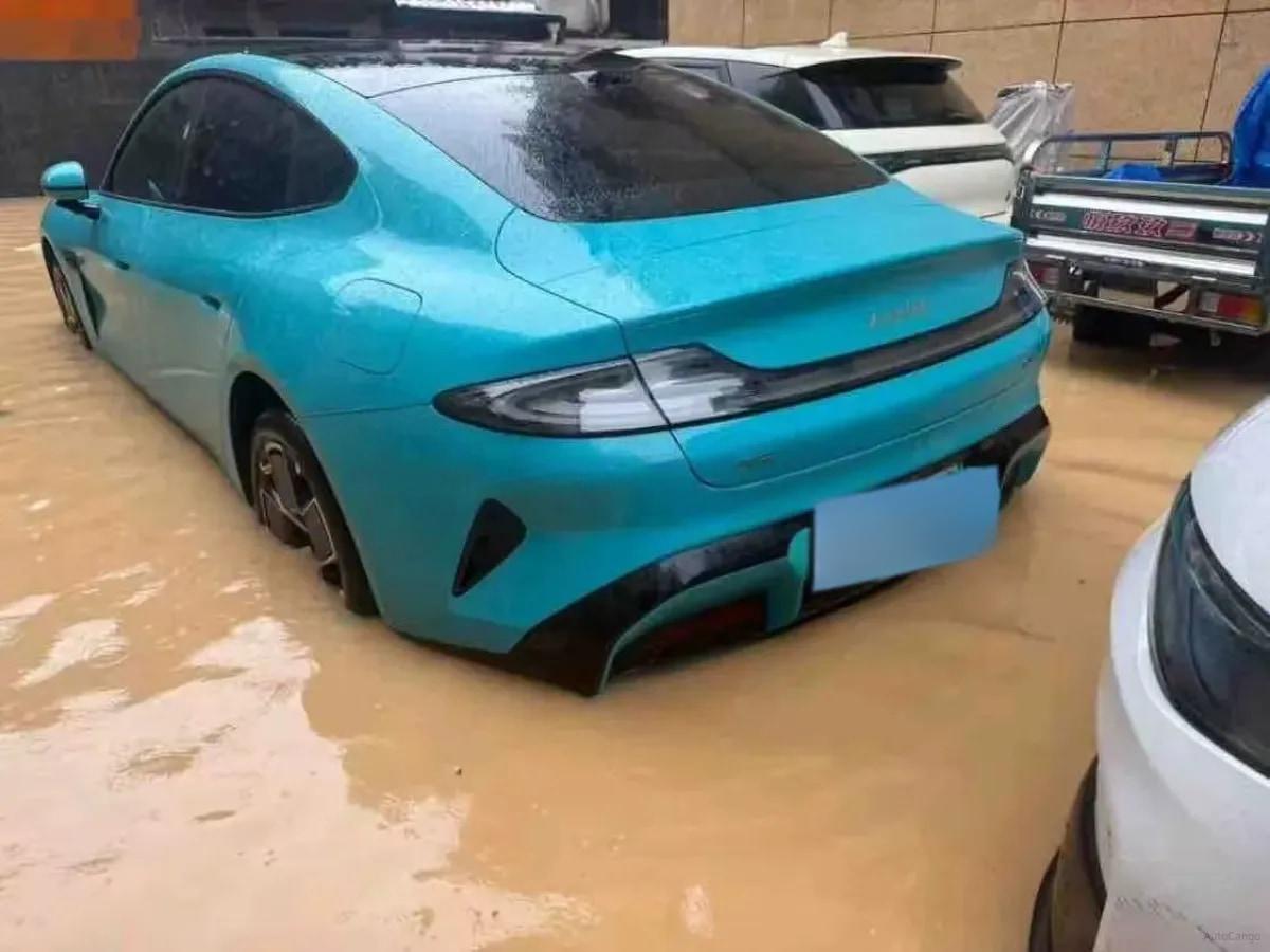 2024 Xiaomi SU7 BEV 94.3KWH 830km image 3