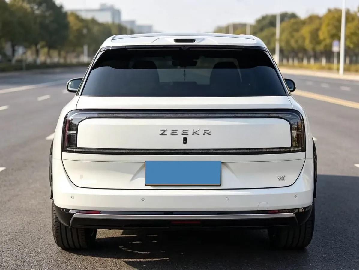 2025 Zeekr 9X 2.0T 279HP L4 1DHT PHEV 70KWH 355km image 3