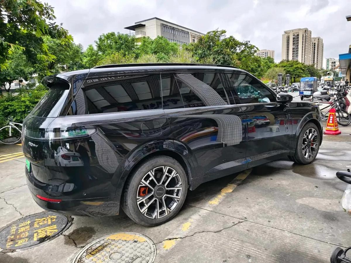 2025 LYNK&CO 900 2.0T 254HP L4 3DHT PHEV image 3