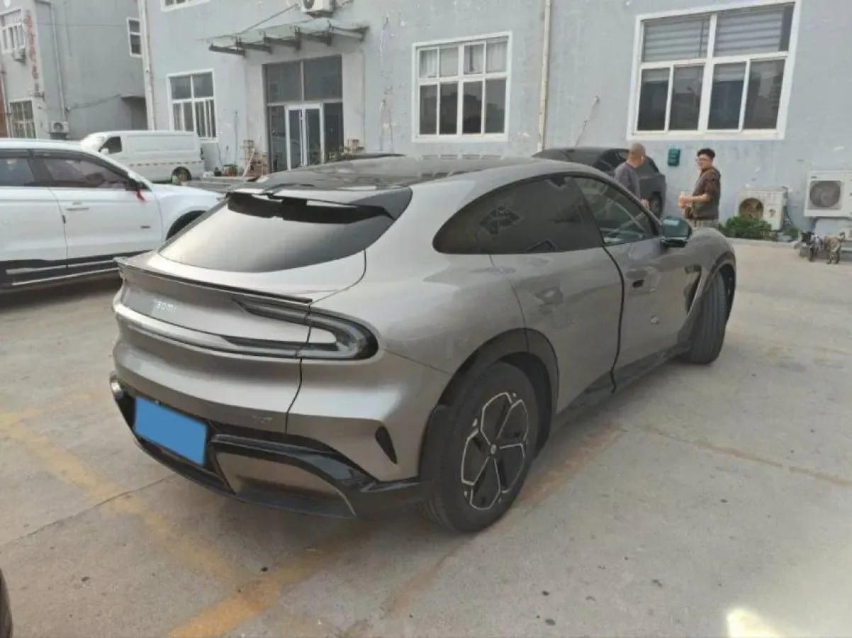 2025 Xiaomi YU7 BEV image 3