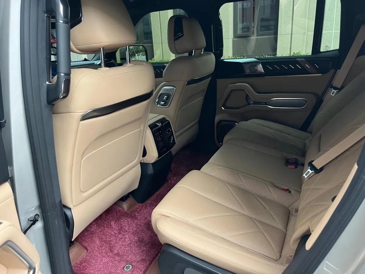 2025 FangChengBao Bao 8 2.0T 245HP L4 E-CVT PHEV 36.8KWH image 3