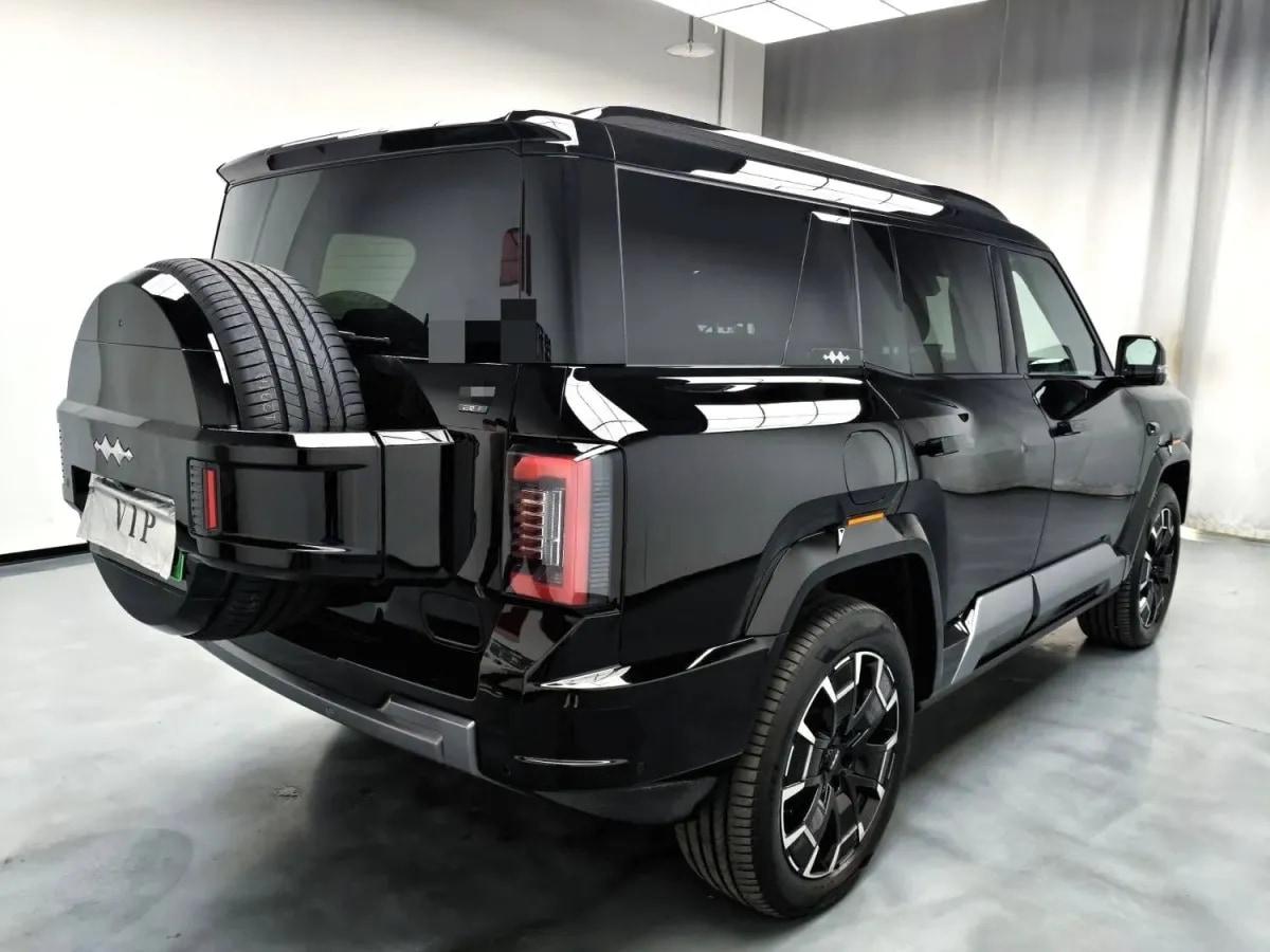 2025 FangChengBao Bao 8 2.0T 245HP L4 E-CVT PHEV 36.8KWH image 3