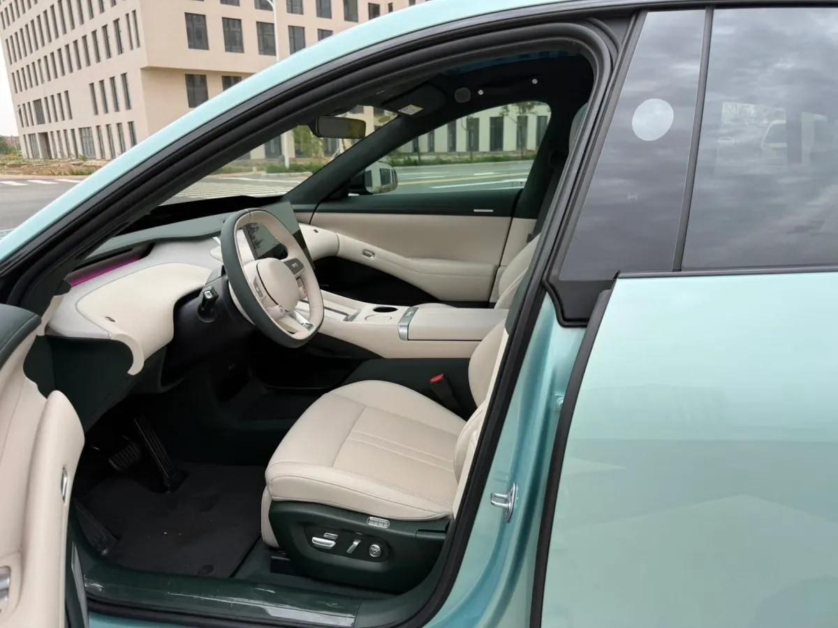 2025 Xiaomi YU7 BEV 101.7KWH image 3