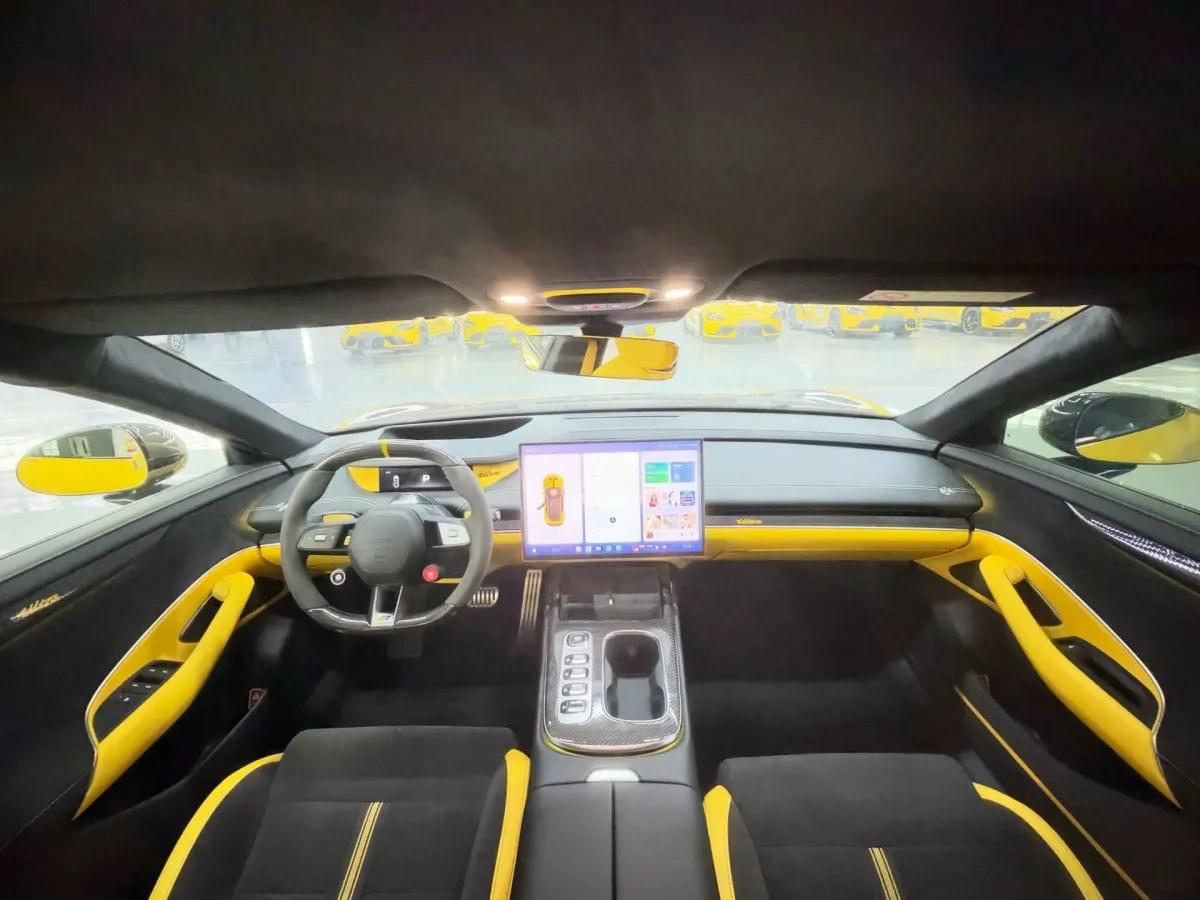 2025 Xiaomi SU7 Ultra BEV 93.7KWH 630km image 3