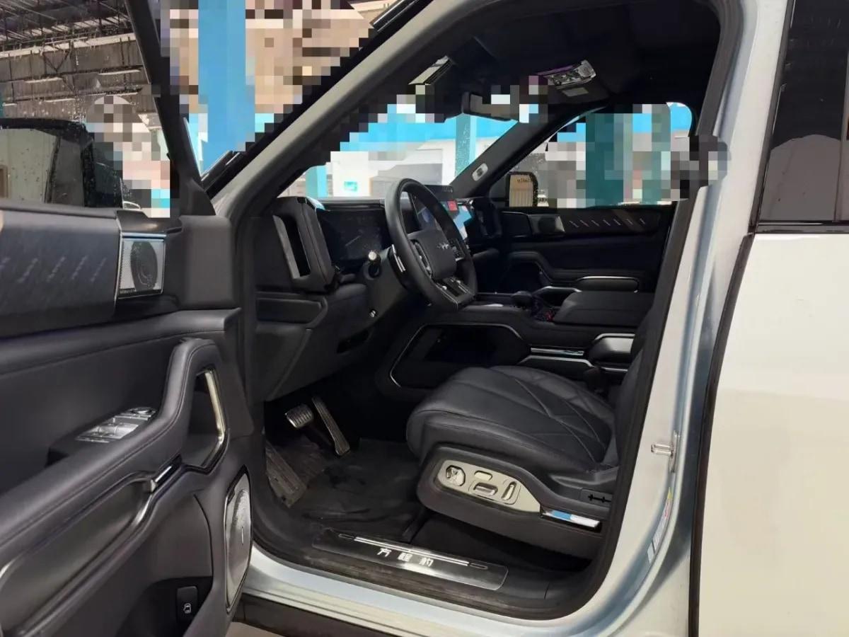 2025 Fang Cheng Bao Bao 8 2.0T 245HP L4 E-CVT PHEV 36.8KWH image 3