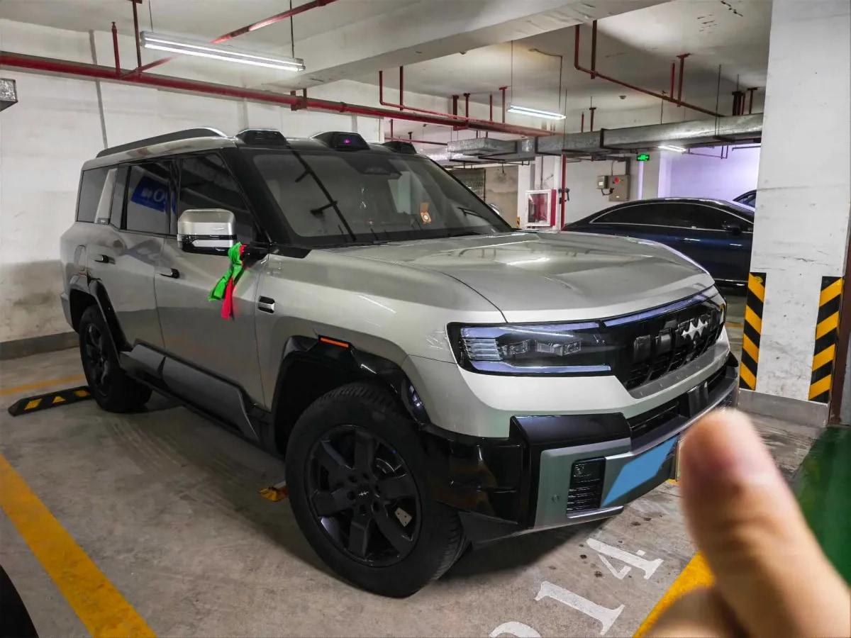 2025 FangChengBao Bao 8 2.0T 245HP L4 E-CVT PHEV 36.8KWH image 3