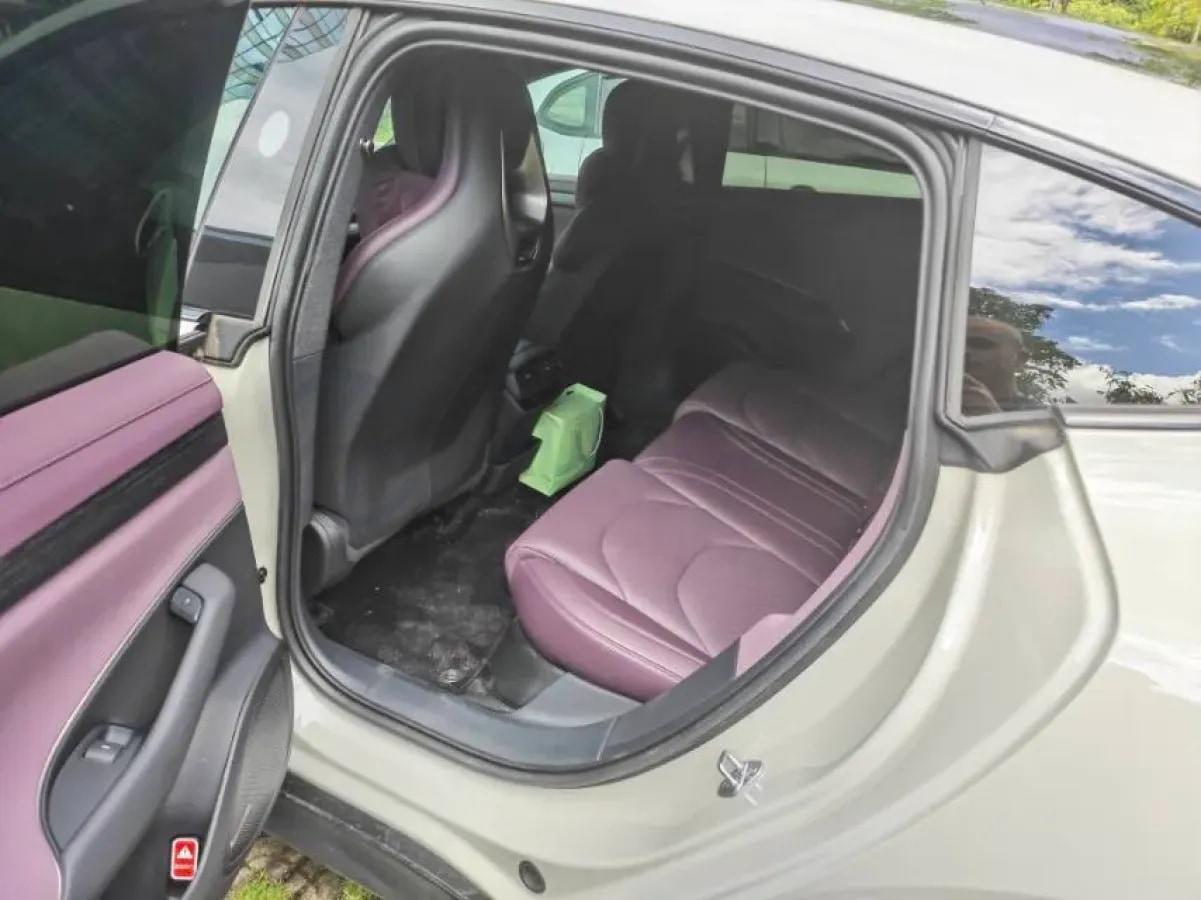 2024 Xiaomi SU7 BEV 73.6KWH image 3