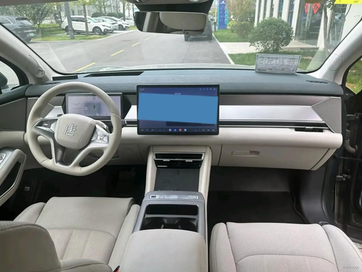 2025 BYD Tang L 1.5T 156HP L4 E-CVT PHEV 35.6KWH 215km image 3