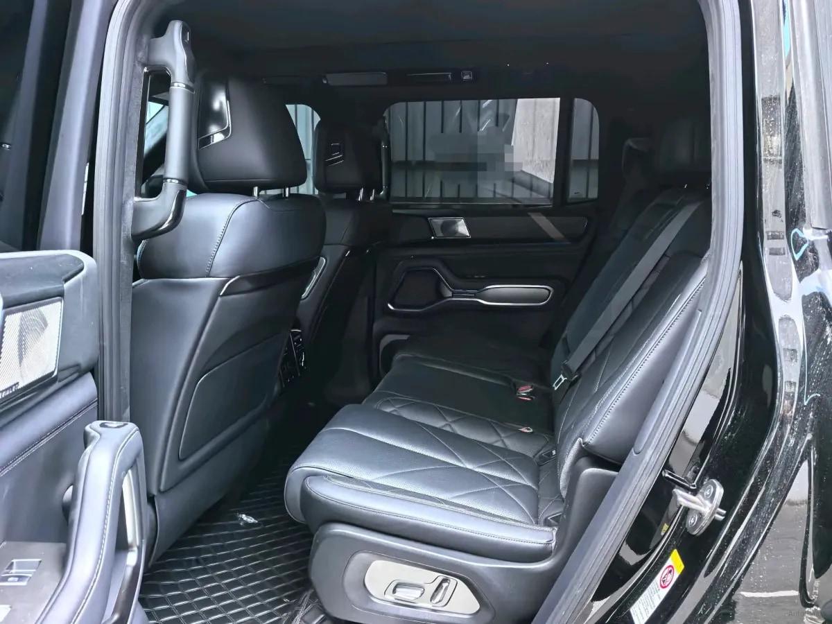 2025 Fang Cheng Bao Bao 8 2.0T 245HP L4 E-CVT PHEV 36.8KWH image 3