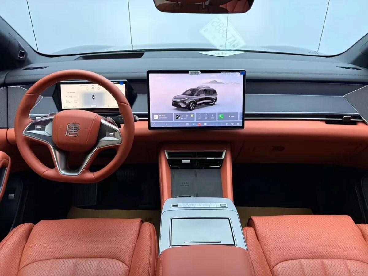 2025 BYD Tang L 1.5T 156HP L4 E-CVT PHEV 35.6KWH 175km image 3