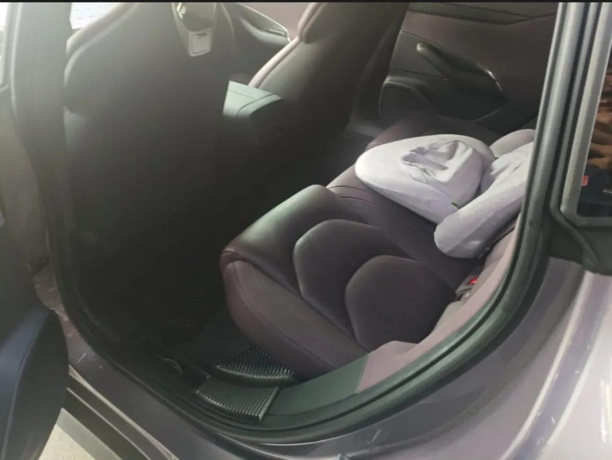 2024 Xiaomi SU7 BEV 94.3KWH 830km image 3